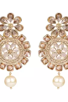 Gold pearl earrings