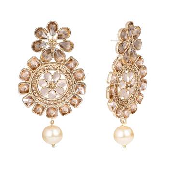 Gold pearl earrings 2