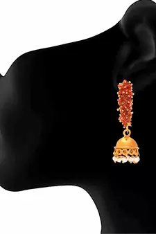 Gold pearl earrings