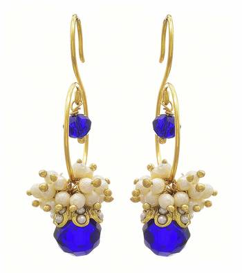 Gold pearl earrings 2
