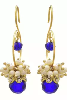 Gold pearl earrings