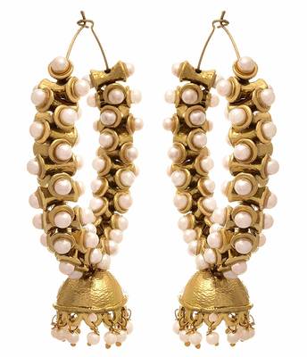 Gold pearl earrings 2