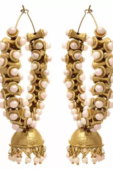 Gold pearl earrings
