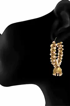 Gold pearl earrings