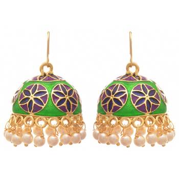 Gold earrings 1