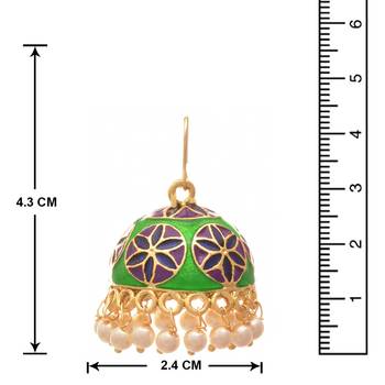 Gold earrings 3