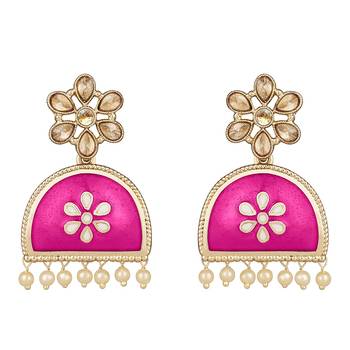 Gold pearl earrings 1