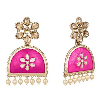 Gold pearl earrings 3