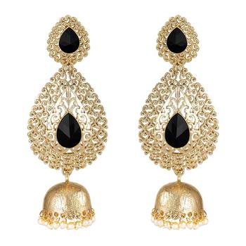 Gold earrings 1