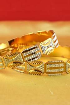 gold platted bangles size-2.4
