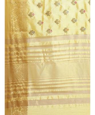 green Embroidered silk blend saree with blouse 4