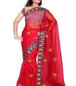 Kareena Kapoor Looks Very Beautiful in Red Saree at 3 idiots Promotion