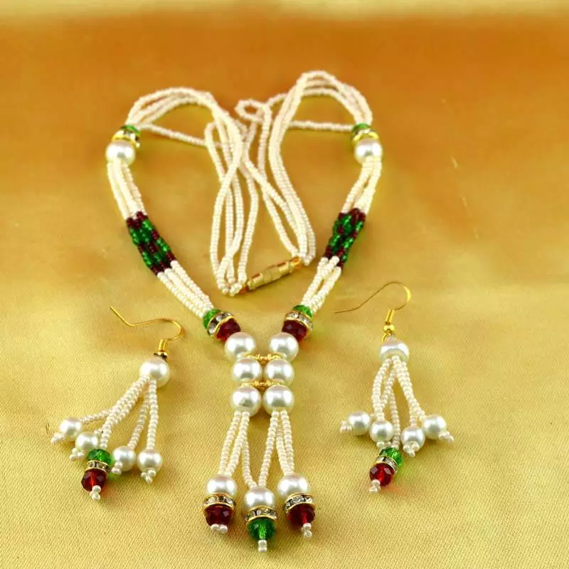 Moti Necklaces With Earing