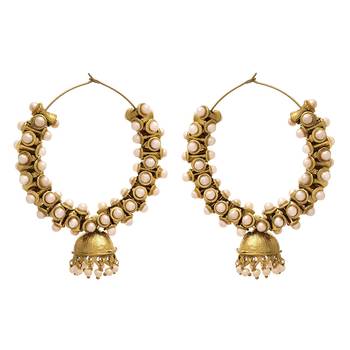 Gold pearl earrings 1