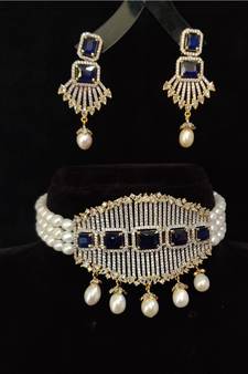 Multicolor pearl chokers