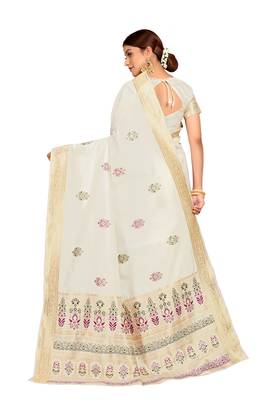 White woven silk saree with blouse 4