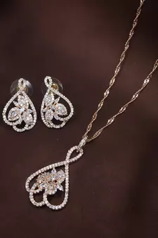Rose Gold Plated Glittering American Diamond CZ Zircon Chain Pendent Necklace Set