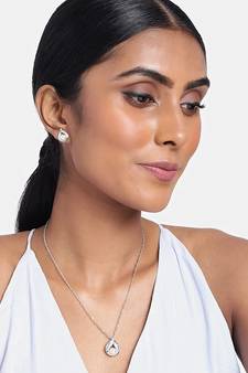 Rhodium Plated Glittering Cubic Zirconia Designer Chain Pendent Necklace Set