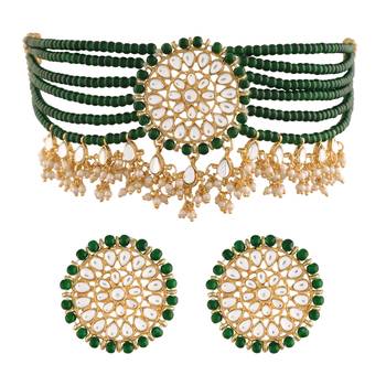Traditional Choker Set Glided With Kundan & Pearls 1