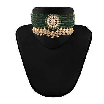 Traditional Choker Set Glided With Kundan & Pearls 2