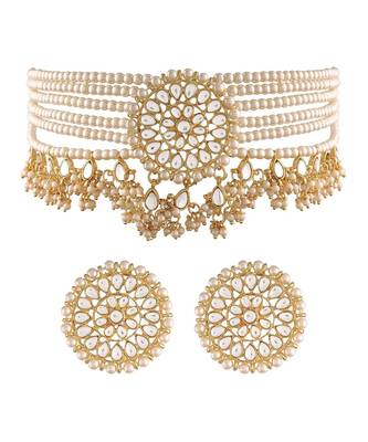 Traditional Choker Set Glided With Kundan & Pearls 1