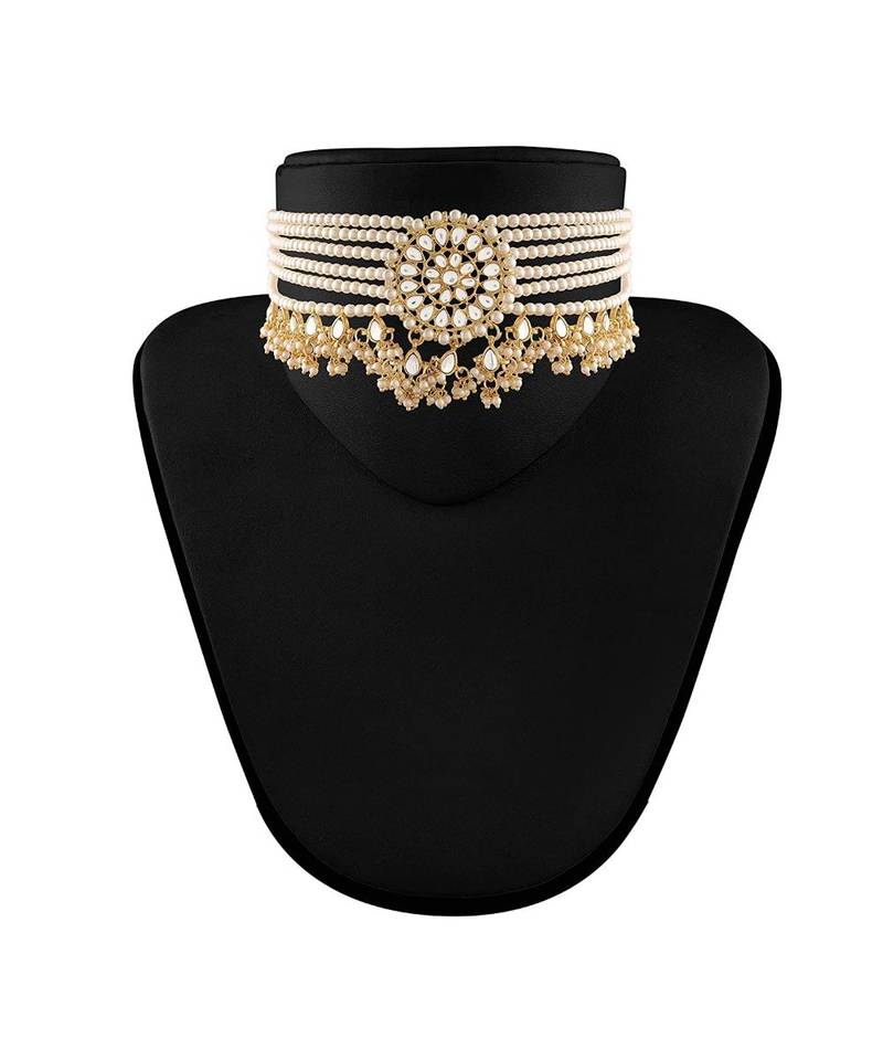 Traditional Choker Set Glided With Kundan & Pearls