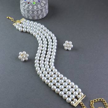White Pearl Beaded Stylish Moti Choker Necklace Set with Stud Earrings 2