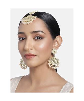 Matte Finish Kundan & Faux Pearl Chandbali Earrings with Maang Tikka Set 1
