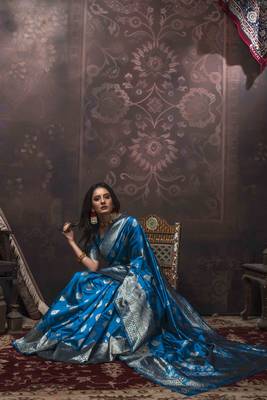 Sky blue woven art silk saree with blouse 2