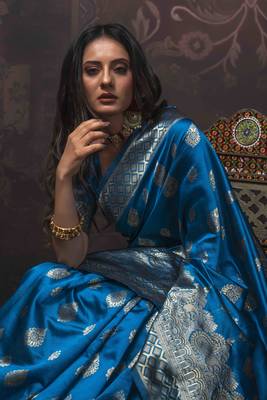 Sky blue woven art silk saree with blouse 4