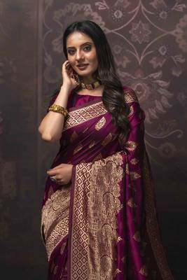 Magenta woven art silk saree with blouse 2