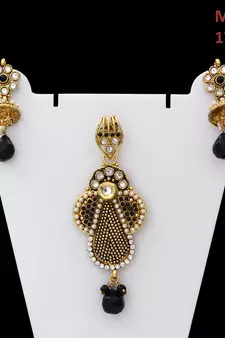 Black gold plated antique gold Copper   Pendant  pair of Earrings