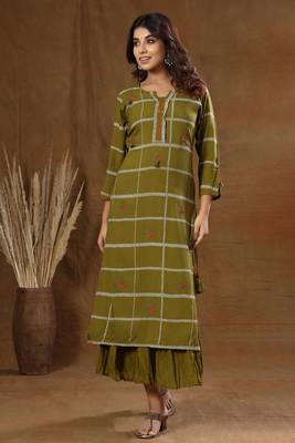 KAAJH Green Embroidered Cotton Kurta With Inner 1