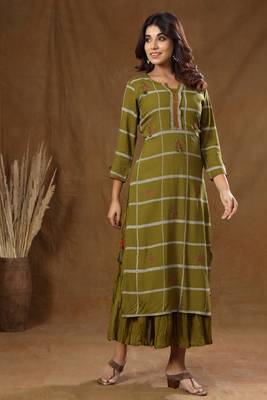 KAAJH Green Embroidered Cotton Kurta With Inner 3