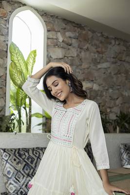 KAAJH White Embroidered Anarkali Kurta 4