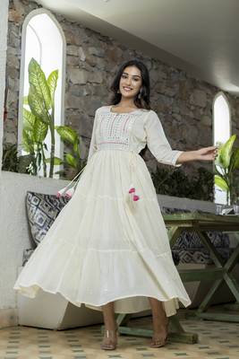 KAAJH White Embroidered Anarkali Kurta 5
