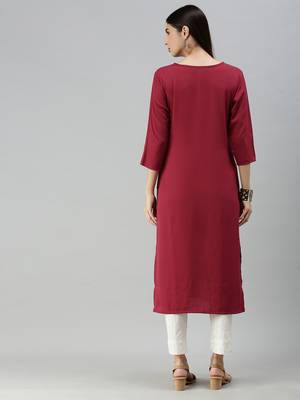 Maroon Crepe Printed Straight Kurta  2