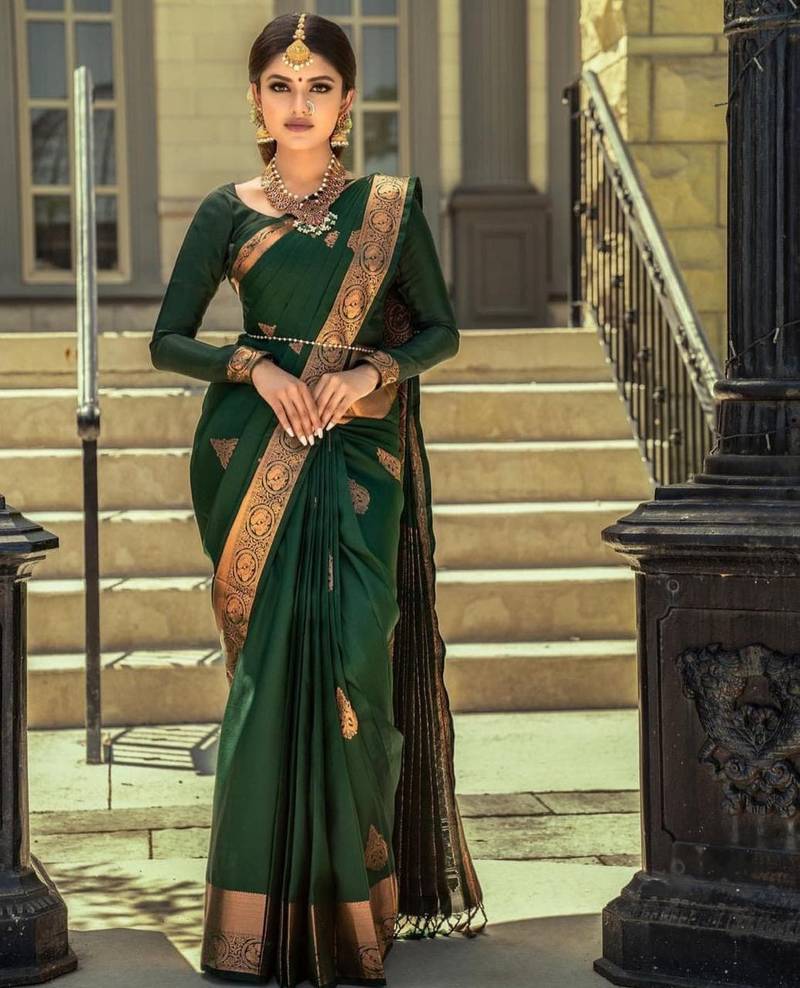 Green Kanjivaram Soft Pure Silk Saree With Blouse Piece