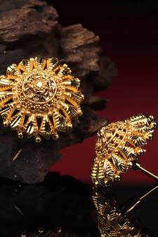 Gold earrings