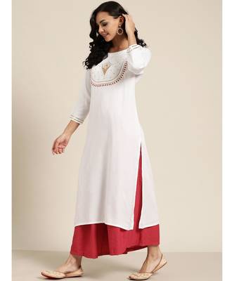 White Bodice Zari Embroidered Liva Kurta 2
