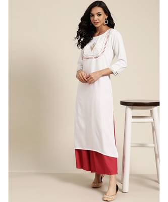 White Bodice Zari Embroidered Liva Kurta 4