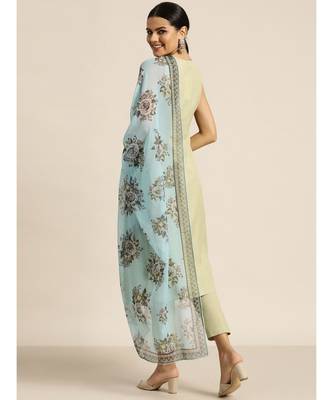 Green Kurta and Pants With Floral Chiffon Dupatta 3