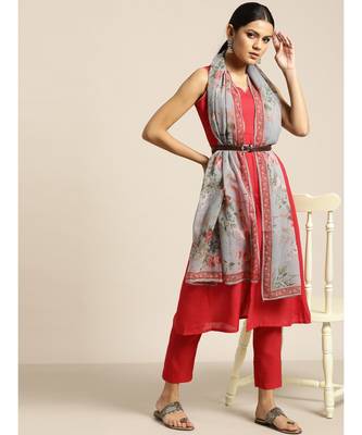 Red Kurta and Pants With Floral Chiffon Dupatta 4