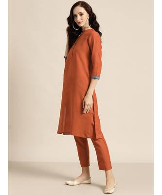 Rust Kurta and Pants With Floral Chiffon Dupatta 2