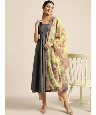Grey Anarkali Kurta and Pants With Floral Chiffon Dupatta 4