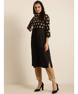 Black Floral Foil Print Front Slit Kurta 2