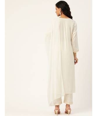 Off White Zari Embroidery Kurta With Pants & Chiffon Dupatta 3