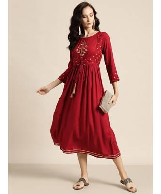 Maroon Foil Print Liva Dress With Jacket 4