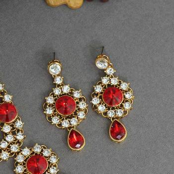 Red necklace-sets 4
