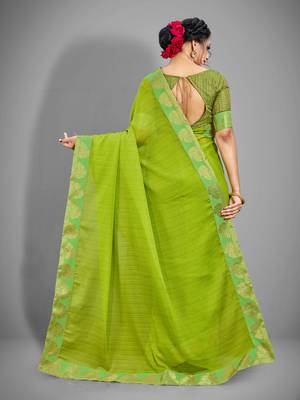 Green plain chiffon saree with blouse 2